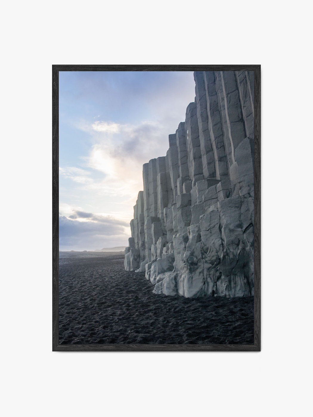 Obraz akustyczny ze zdjęcia - Wapienne klify przy piaszczystej plaży - Mateusz Kotlarski