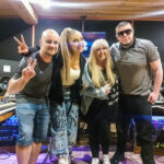 Gościnnie :)
Realizacja nagrania w warszawskim studiu nagraniowym
Black Kiss Records.Maryla Rodowicz, Cleo, Donatan 