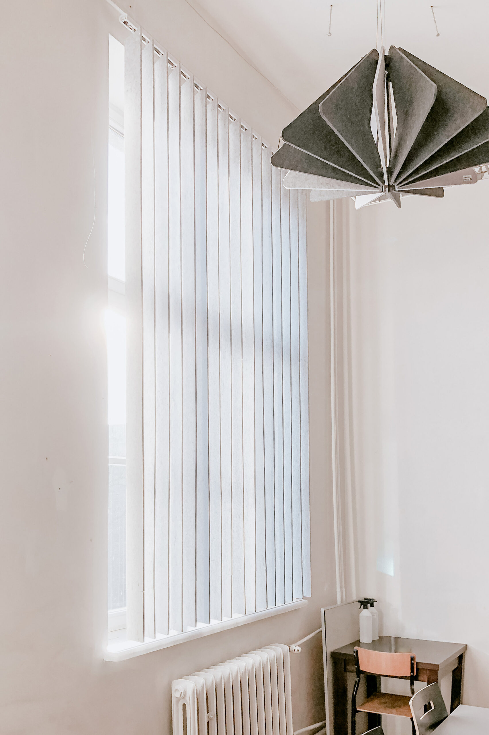 Pionowe żaluzje dźwiękochłonne Blinds z lamelami EcoPET