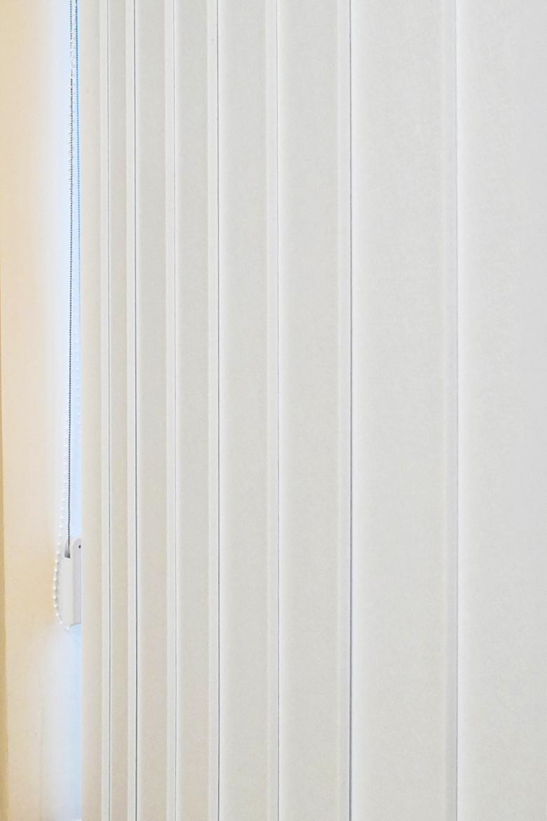 Pionowe żaluzje dźwiękochłonne Blinds z lamelami EcoPET